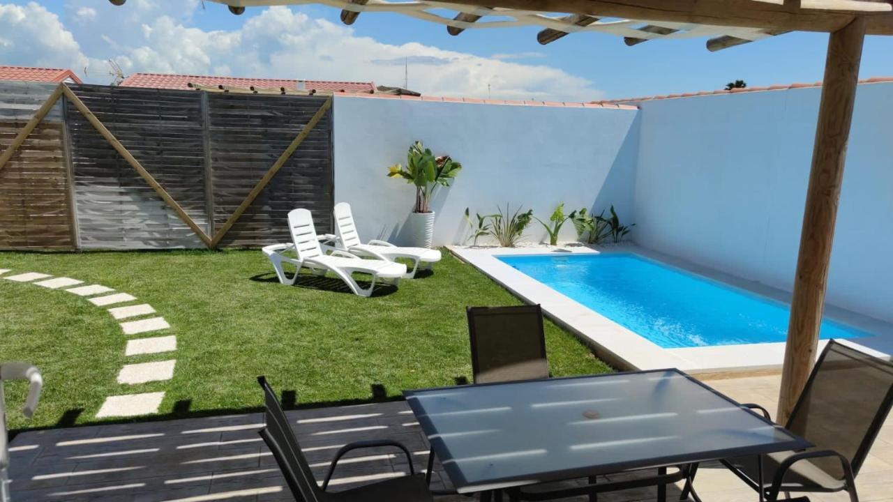 Alojamientos Con Piscina Privada Y Cerca Del Mar, Mire Las Fotos Y Elija El Suyo, Le Esperamos 奇克拉纳－德拉弗龙特拉 外观 照片